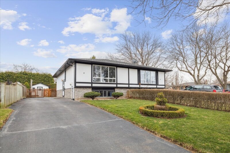 4 Glengrove Ave, Grimsby
